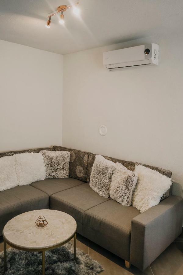 Apartman Bacchus Pula Exterior foto